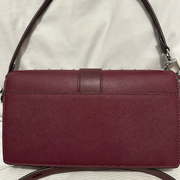 MICHAEL KORS GREENWICH MEDIUM STUDDED SAFFIANO LEATHER SHOULDER BA - Picture 12 of 14